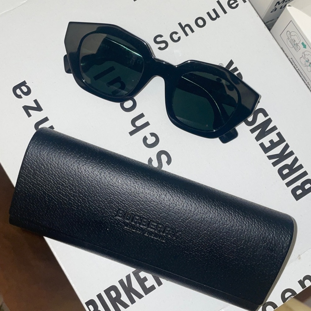 Burberry Black Acetate sunglasses Womens